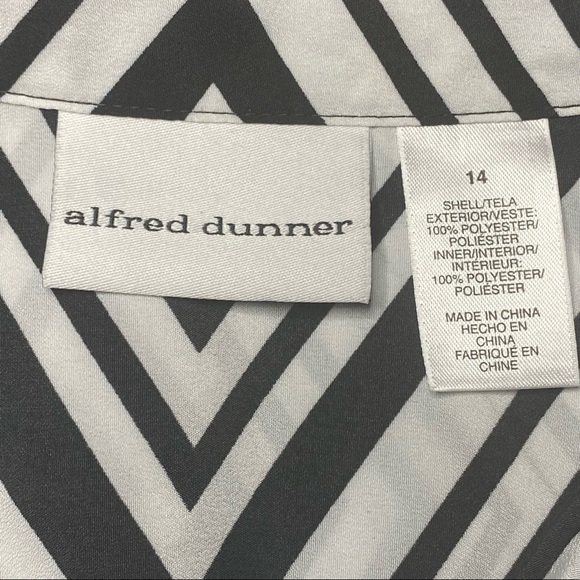 Alfred Dunner Blouse Sz 14 Black White Geometric Sheer 3/4 Sleeve Button Front - Picture 4 of 7